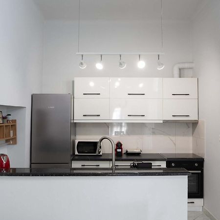 Private Spacious Apartment Athene Buitenkant foto