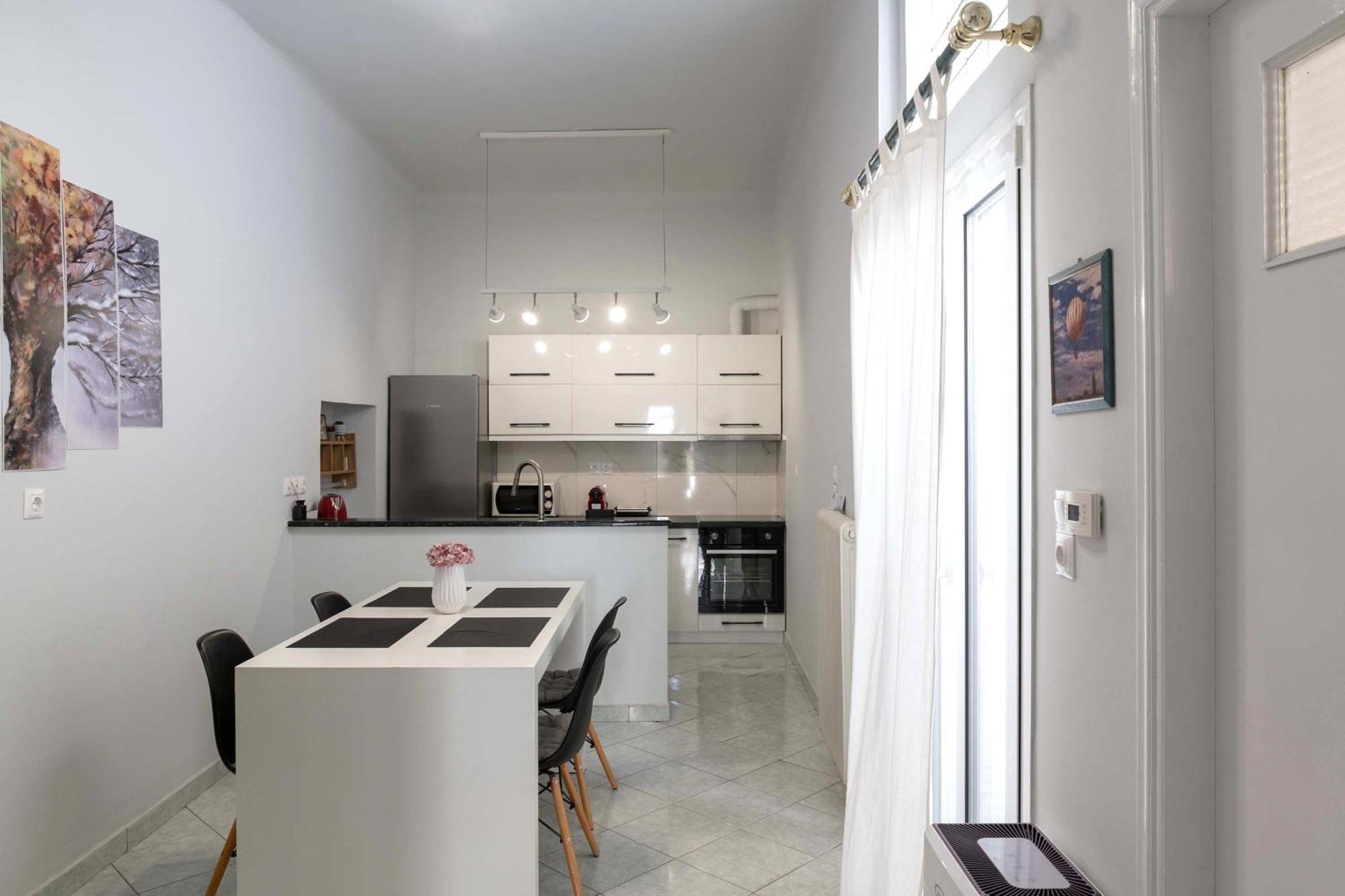 Private Spacious Apartment Athene Buitenkant foto